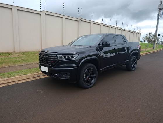 RAM RAMPAGE 2.0 HURRICANE 4 TURBO GASOLINA R/T 4X4 AUTOMÁTICO
